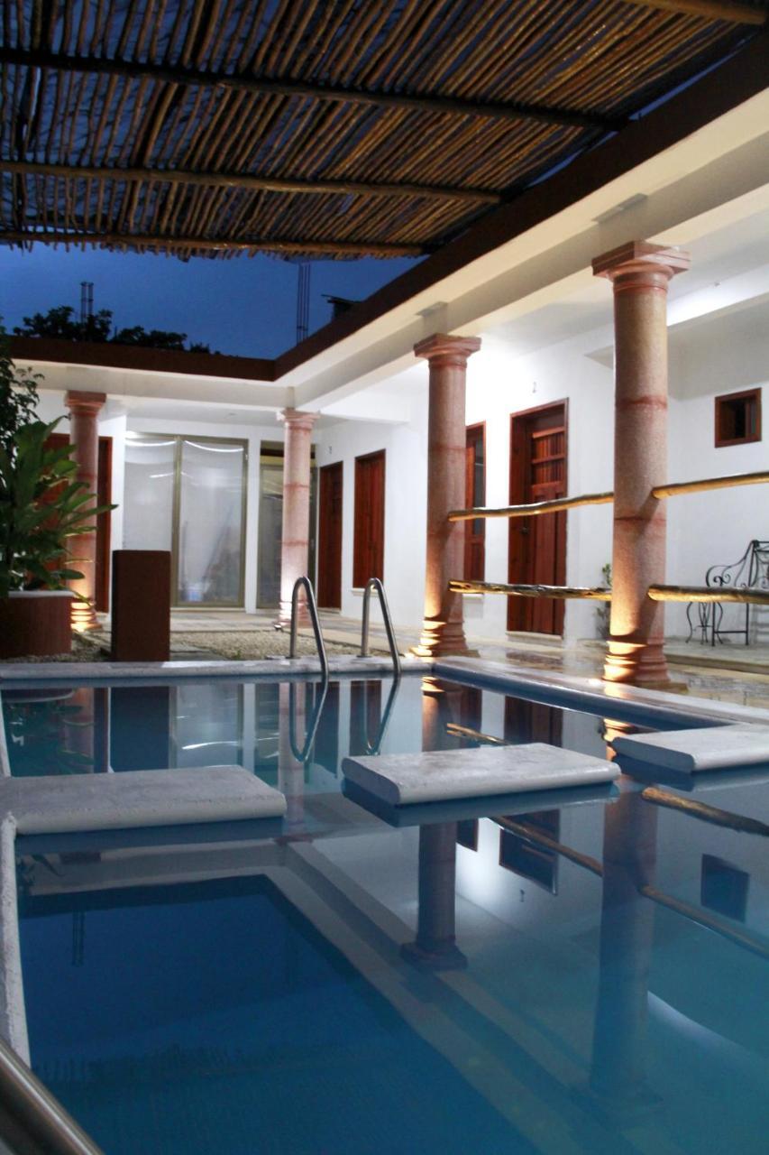 Hotel Las Mestizas Valladolid  Buitenkant foto